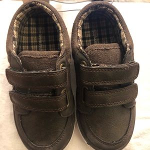 Brown toddler sneaker Shoes size 10